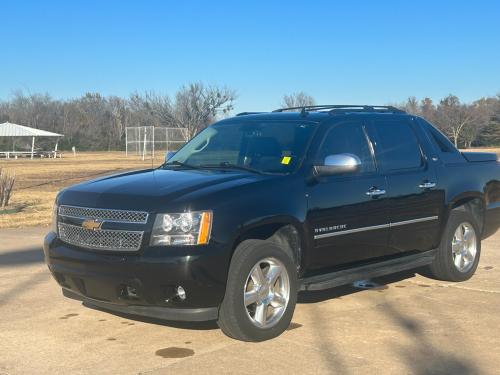2012 Chevrolet Avalanche LTZ 4WD BI-FUEL RUNS ON BOTH CNG(COMPRESSED NATUAL GAS) AND GASOLINE